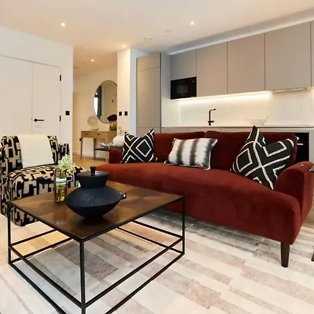 The Tottenham Hale Crib - Trendy 2Bdr Flat With Balcony